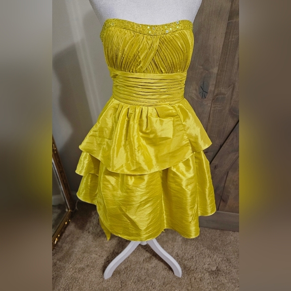 JESSICA SIMPSON Citronelle Yellow Strapless Tiered Ruffle Sequin Dress.Sz 11 NWT - Picture 10 of 16